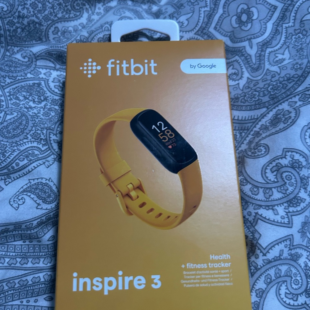 Fitbit Inspire 3 in Bright Yellow